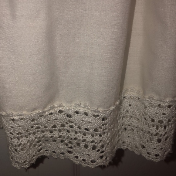 Vintage Half Slip with Large Ruffle at Hemline - Cottagecore - Picture 3 of 5